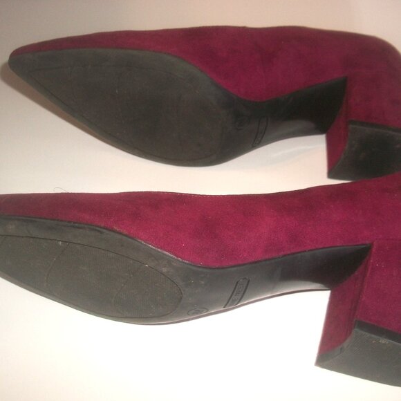 Nine West Pointy Plum Suede Low-Heel Pumps with Broad 2.25" Heels 8M - Picture 8 of 8